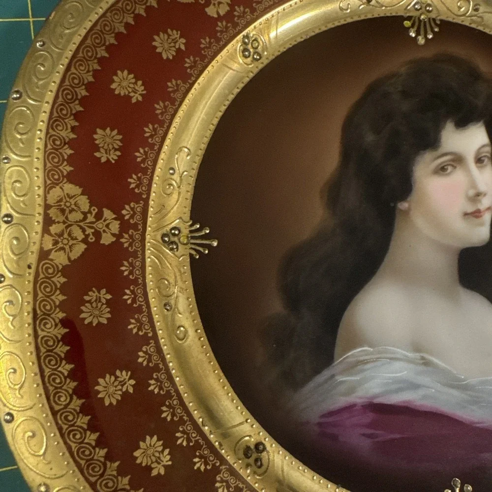 Antique Royal Vienna Style Hand Painted Portrait Cabinet Plate Gold Gilt 9.75